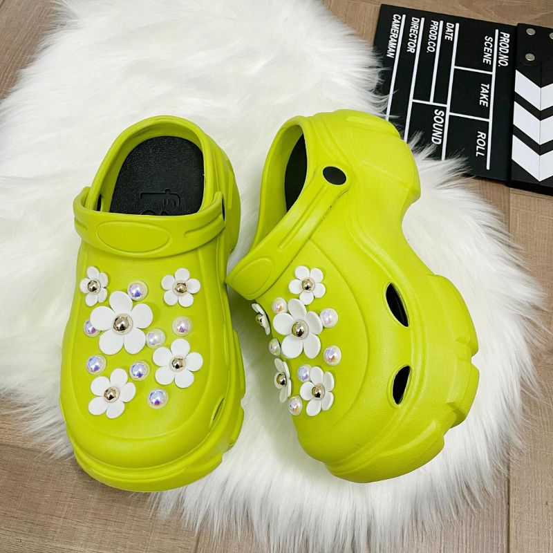 White Flower Pearl Garden Clog